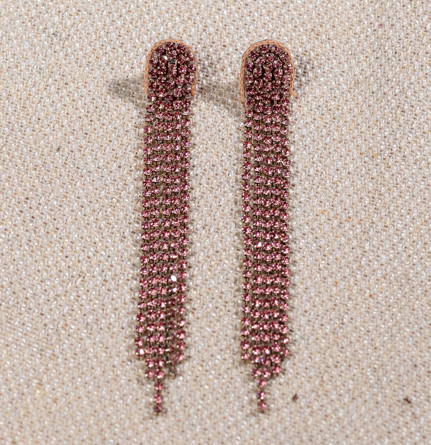 BLUSH CHAIN SWING EARRING