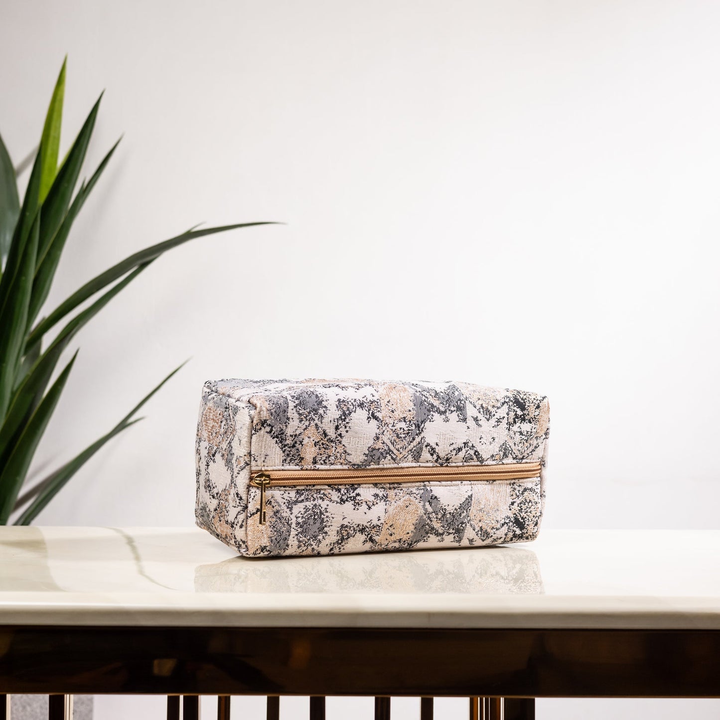 SILVER LININGS MAKEUP POUCH