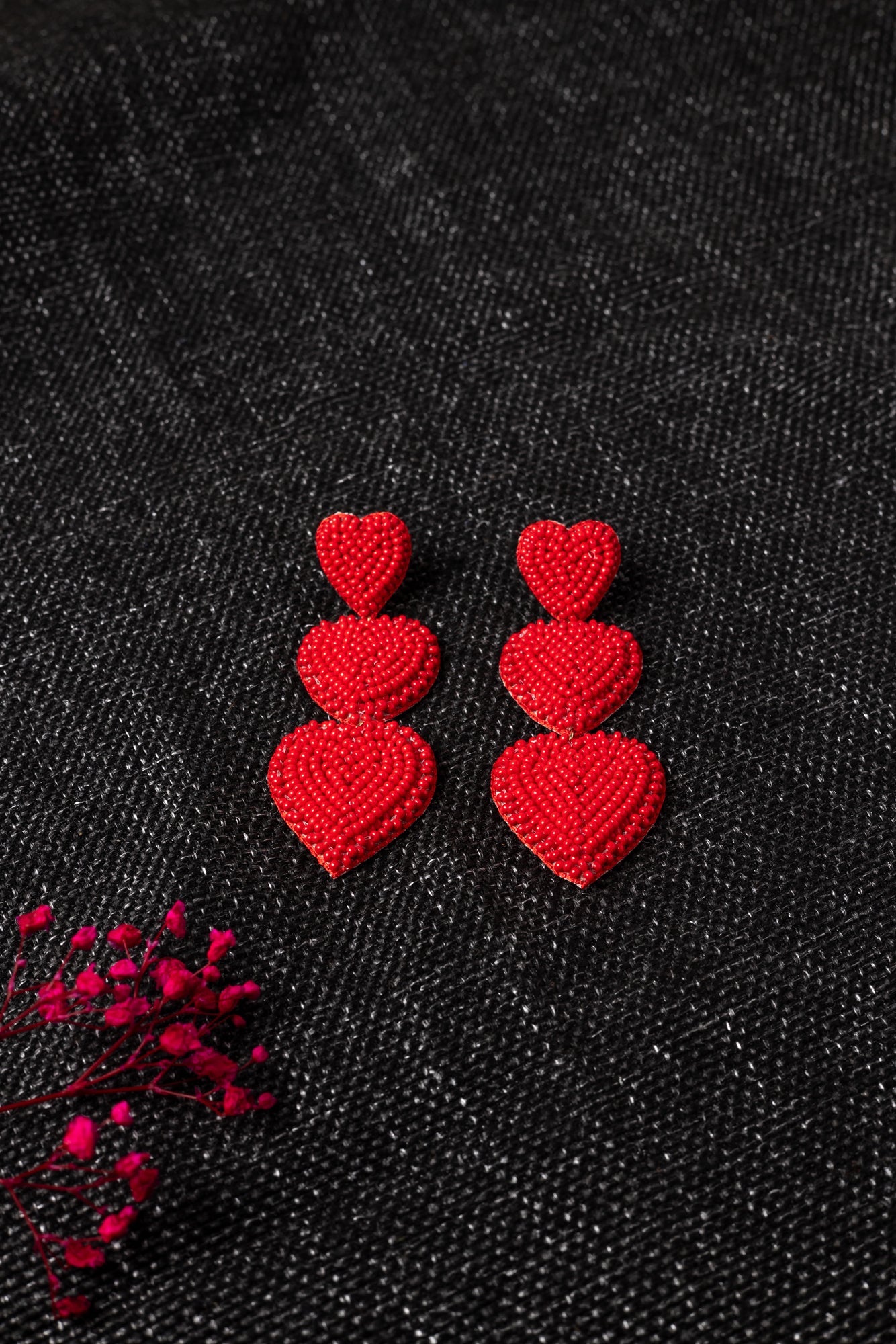 RED HEART TRIO EARRING