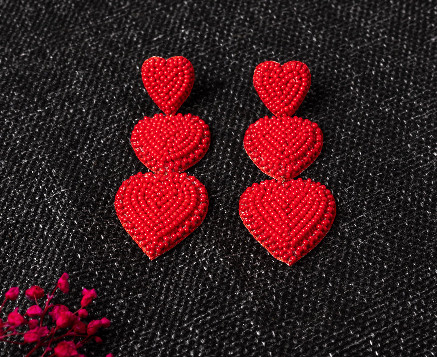 RED HEART TRIO EARRING