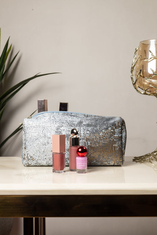 TWILIGHT MAKEUP POUCH