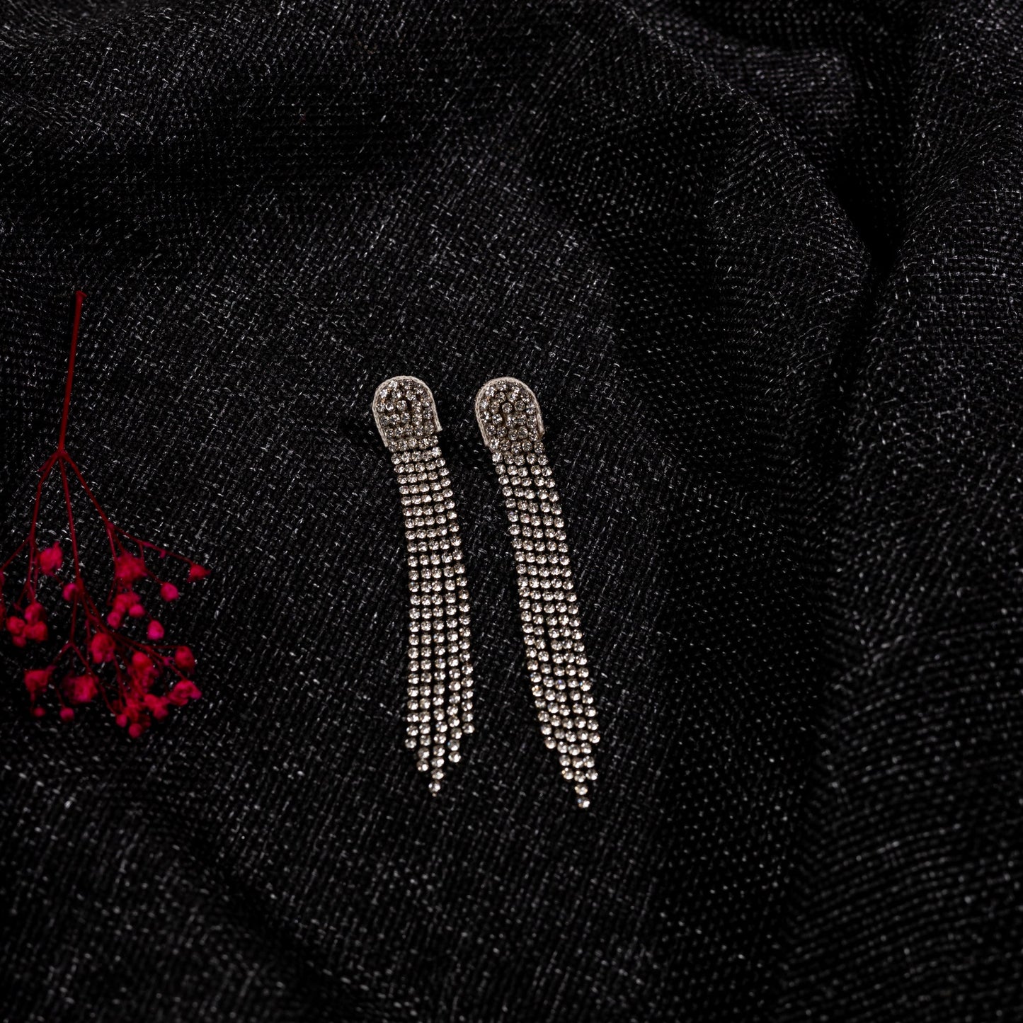 SILVER CHAIN SWING EARRING