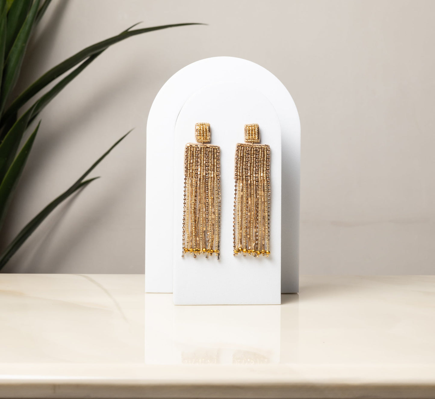 SUNLIT SWIRL EARRING
